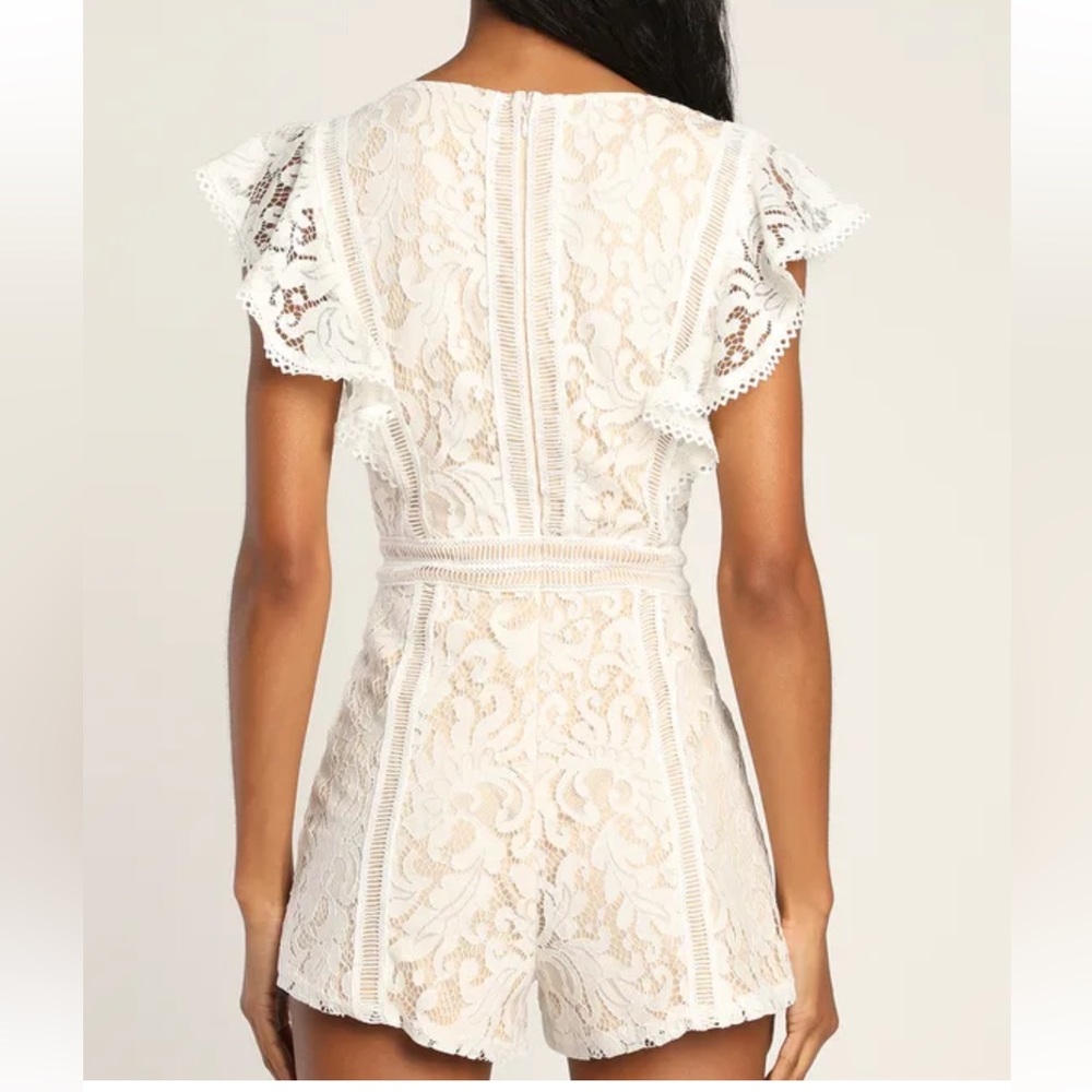 π€ NWT Lulus All The Attraction White Lace Ruffled Romper π€ - Picture 3 of 7